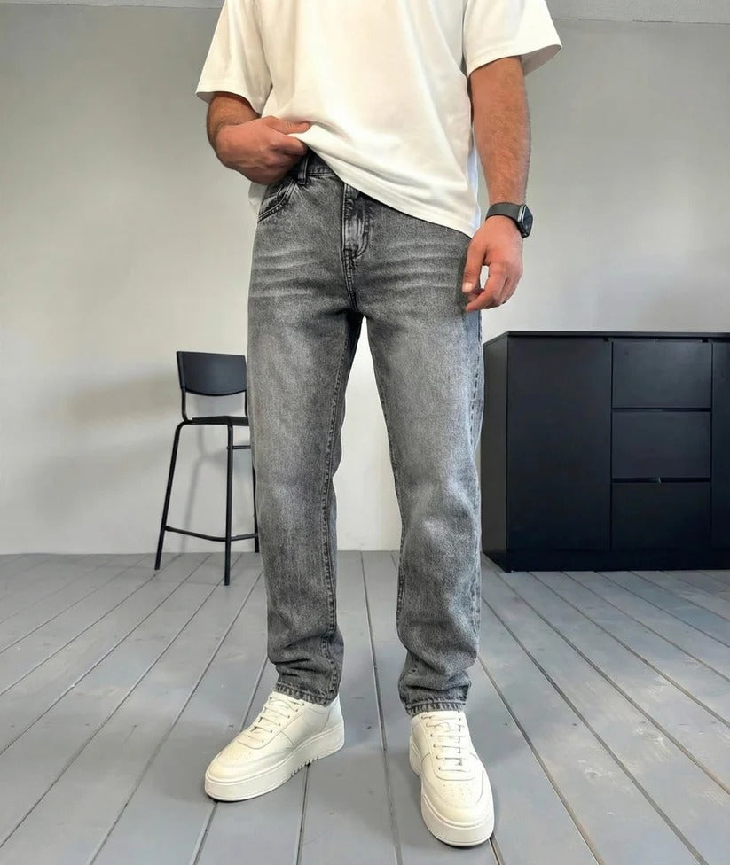 LLevate la oferta de 2 Jeans MOM👖 S/169